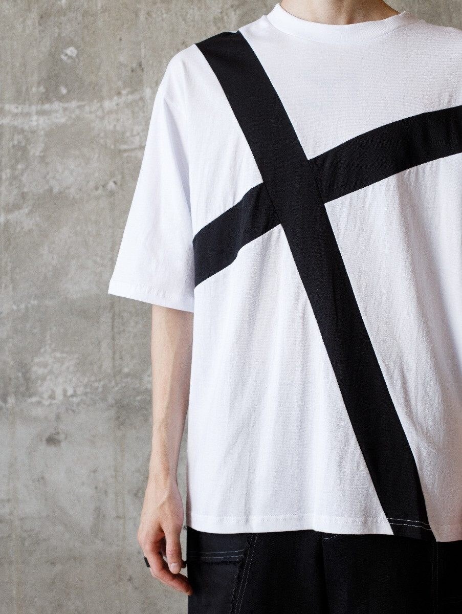 Мужская футболка - Белый крест